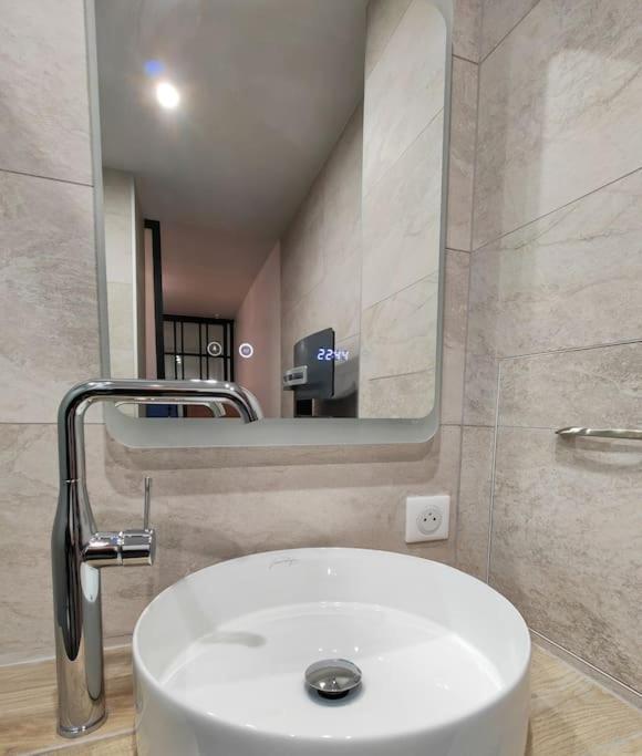 Hypercentre : Vue Cathedrale - Verriere - Cosy Apartment Amiens