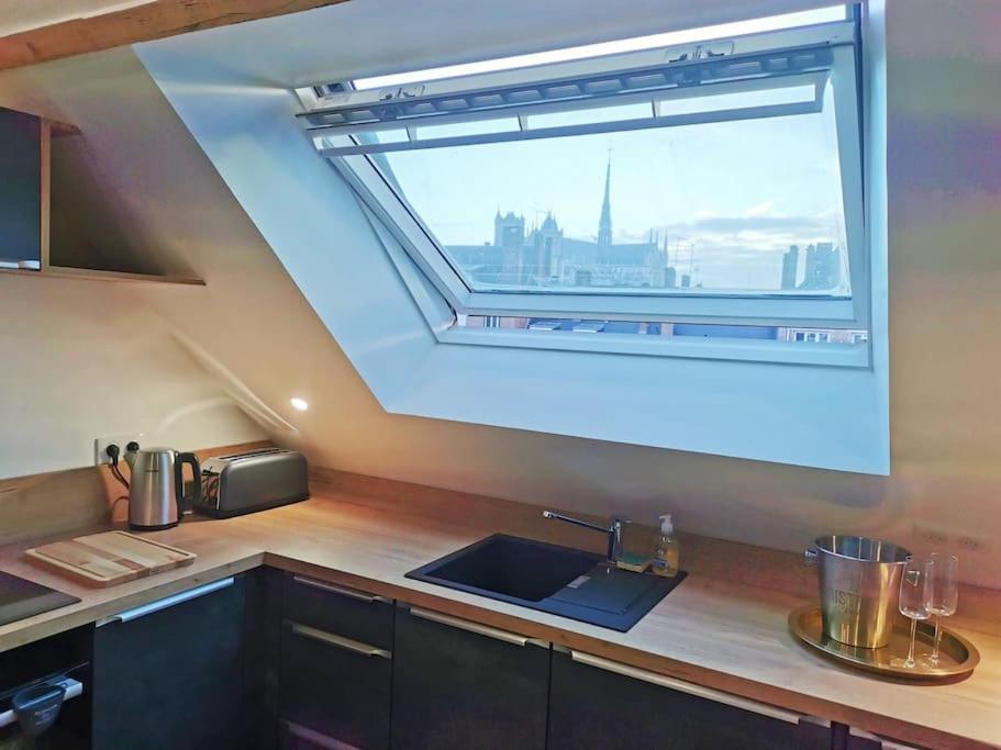 Hypercentre : Vue Cathedrale - Verriere - Cosy Apartment *